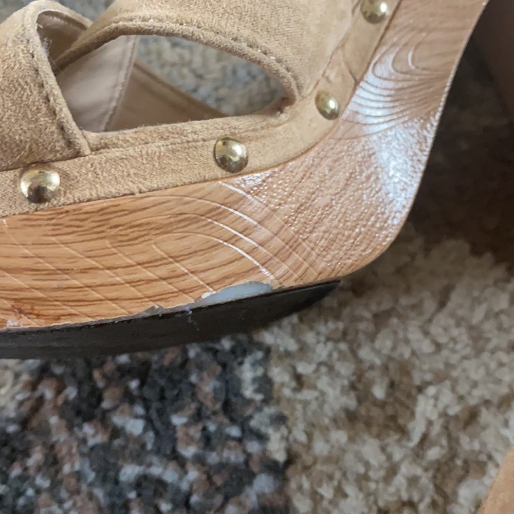 Heels - Picture 4 of 6